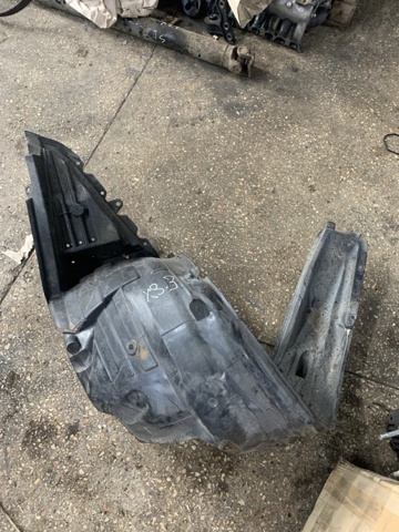 Підкрилки передні праві 59110FG002 SUBARU