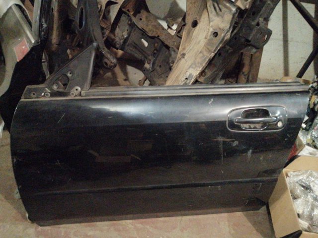 Водійські двері 60009FE017 SUBARU