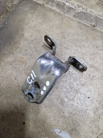 Петля задніх дверей, лівих 60470AG0309P SUBARU
