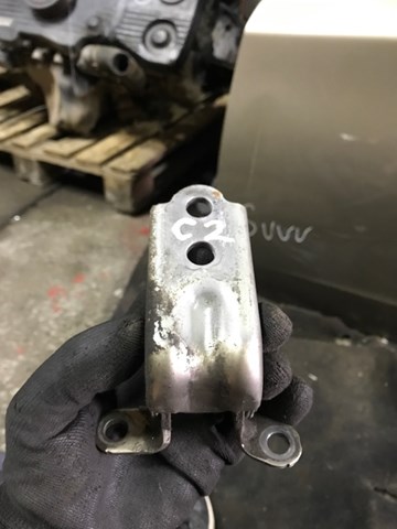 Петля задніх дверей, лівих 60470FG0309P SUBARU