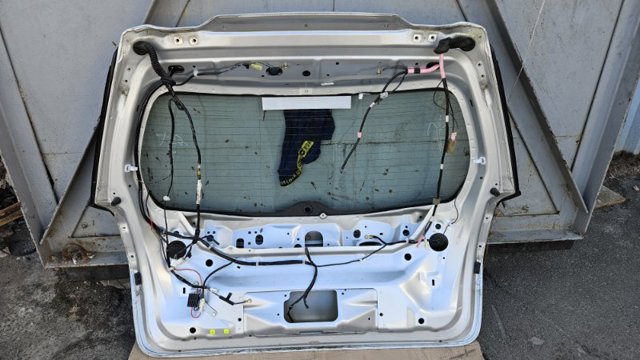 Задні двері багажника 60809AG0039P SUBARU