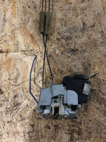 Замок водійських дверей 61032AG110 SUBARU