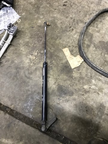 Амортизатор для багажника газовий 63269SA001 SUBARU