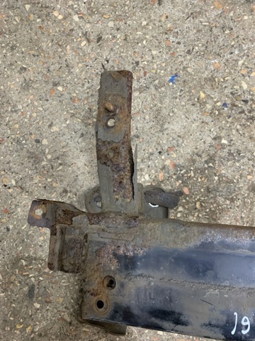 Буфер бампера переднього 64900D7000 HYUNDAI