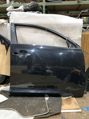 Пасажирські передні двері 760043W001 HYUNDAI