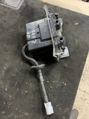 Петля капота, права 791602W000 HYUNDAI