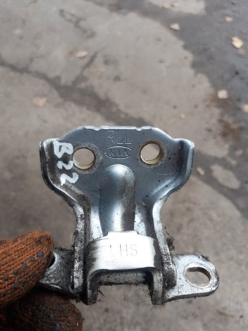 Петля задніх лівих дверей 793403E000 HYUNDAI