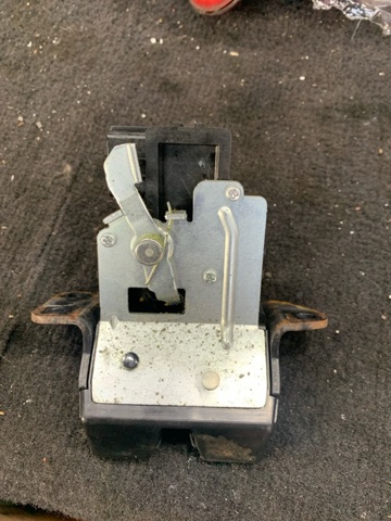 Замок і ручка дверей задка 81230A6000 HYUNDAI