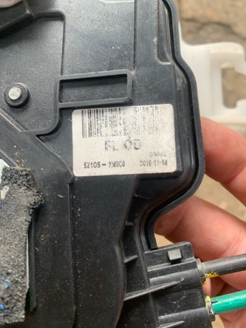 Замок дверей водія 813102P020 HYUNDAI