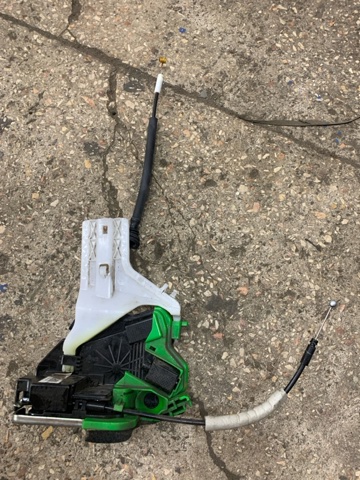Замок водійських дверей 81310A2130 HYUNDAI
