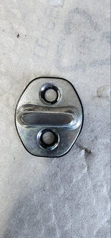 Фіксатор/петля (зацеп) замка дверей передньої 81350A4000 HYUNDAI