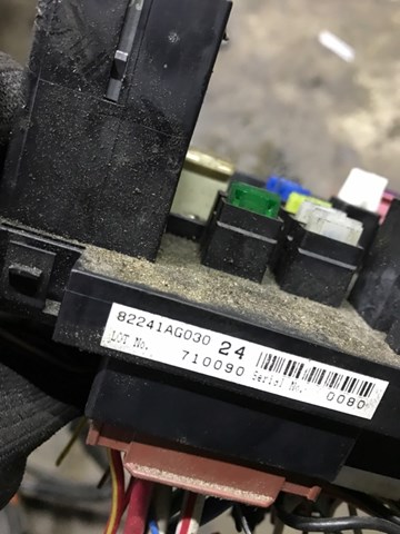 Коробка запобіжників 82241AG030 SUBARU