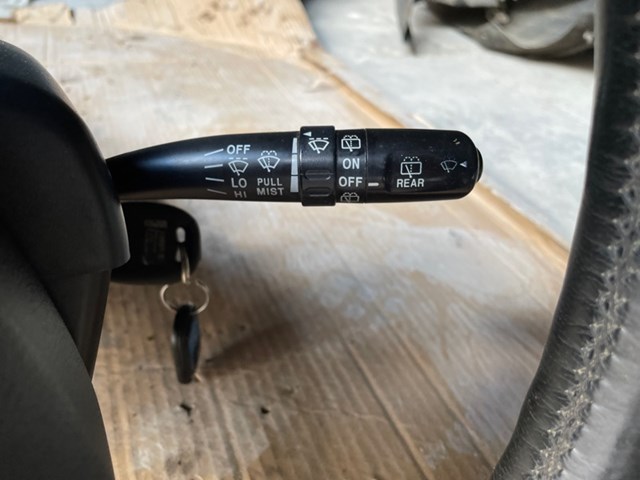 Перемикач підрульовий, правий 83114AE130 SUBARU