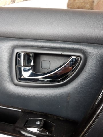 Ручка задньої двері внутрішня права 836203E011 HYUNDAI