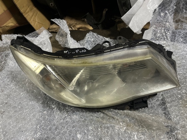 Фара правая 84001SC220 SUBARU