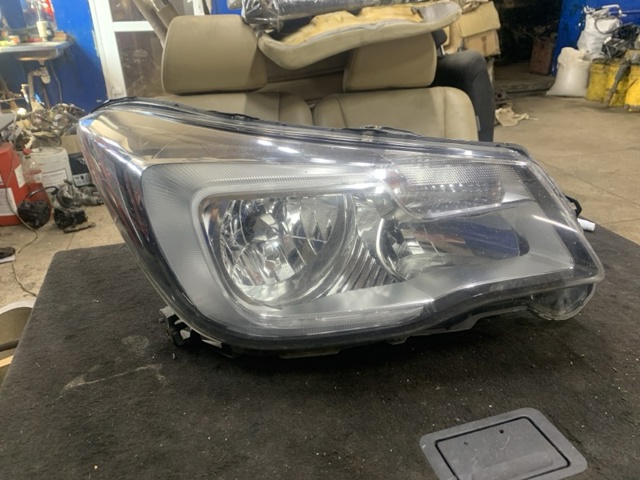 Фара правая 84001SG220 SUBARU