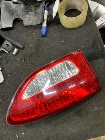 Задня ліва внутрішня фара 84251XA11B SUBARU