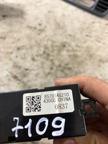 Годинники в салон, на панелі 85201AG210 SUBARU