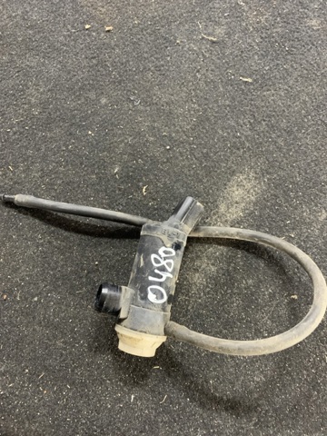 Насос омивача 86611AG210 SUBARU