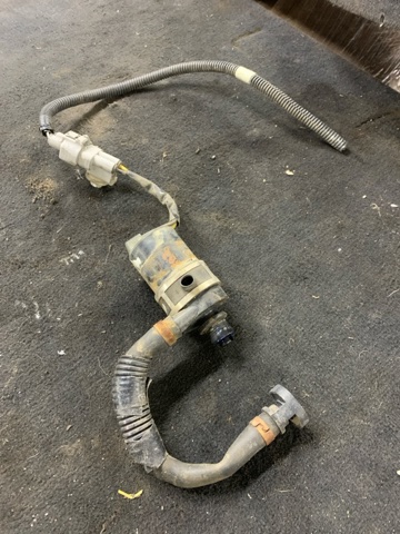 Насос омивача 86611FE030 SUBARU