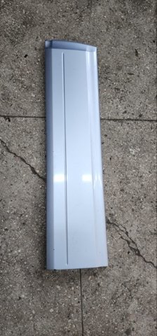 Накладка передньої правої двері 877403E500 HYUNDAI