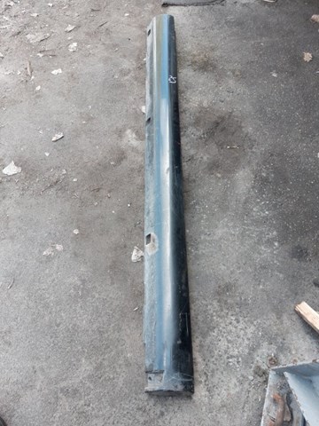 Накладка зовнішня (молдинг) порога, правий 877723E500EB HYUNDAI