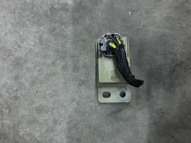 Реле фар передніх 88018FE010 SUBARU