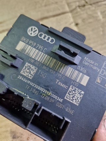 Блок комфорту задніх дверей 8K0959795C VAG