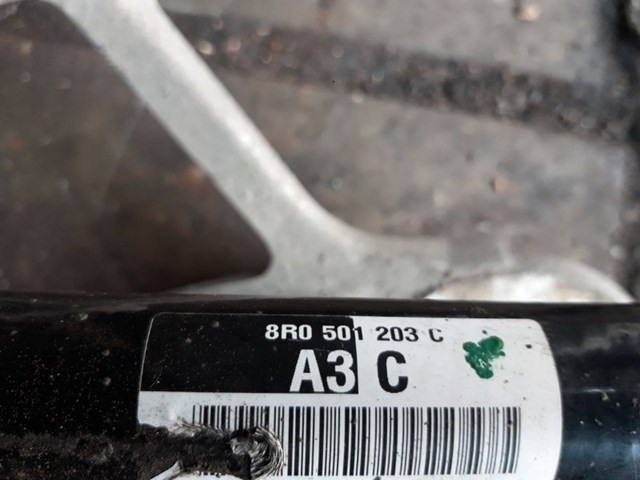Напіввісь задня 8R0501203C VAG