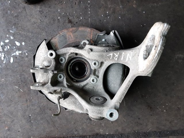 Кулак поворотний лівий 8R0505431C VAG