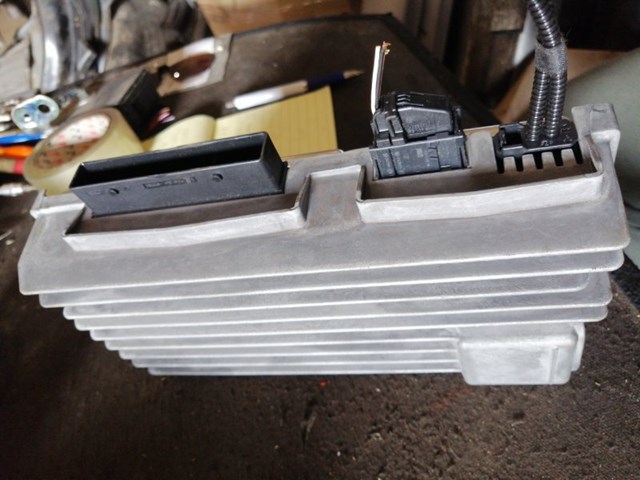 Підсилювач звуку аудіосистеми 8T1035223A VAG