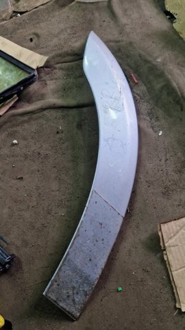 Накладка задньої правої двері 91112AJ330NN SUBARU