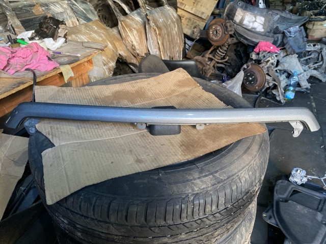 Молдинг капота 91121SG010 SUBARU
