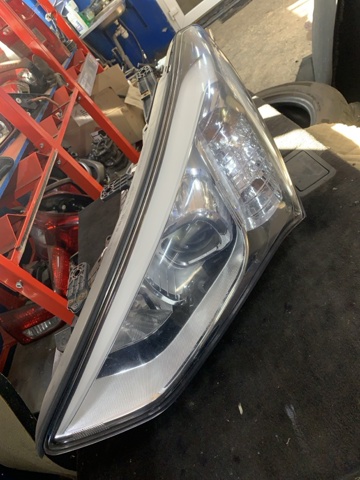 Фара основна ліва 921012W125 HYUNDAI