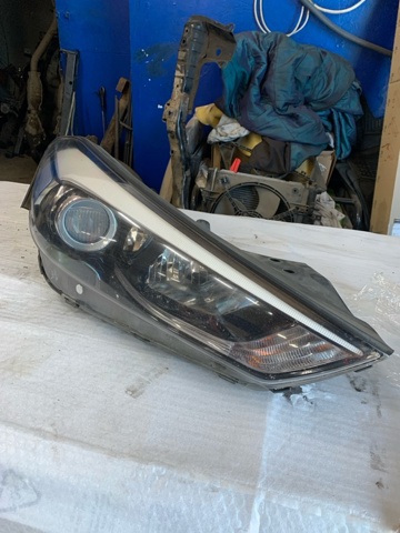 Права блок фара Hyundai Tucson 3