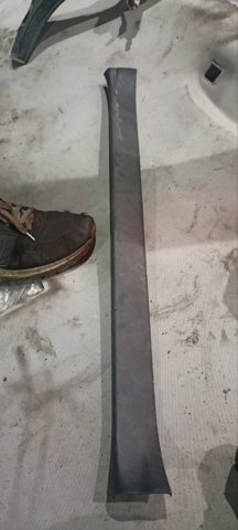 Облицювання порогу внутрішня, передні праві 94060FG040JC SUBARU