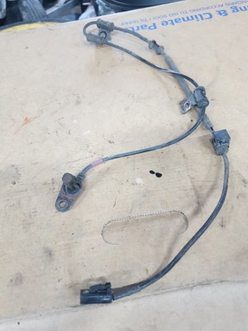 Передній правий датчик абс 956712S300 HYUNDAI