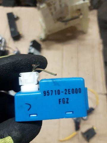 Сигнал звукової, клаксон 957102E000 HYUNDAI