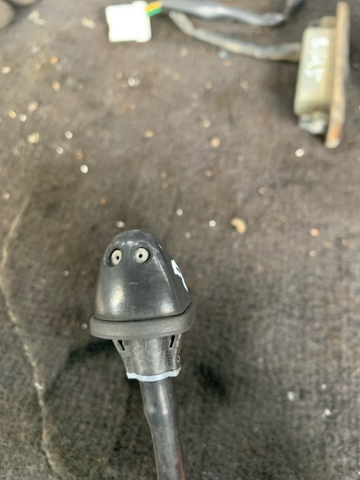 Форсунка омивача заднього скла 989302P000 HYUNDAI