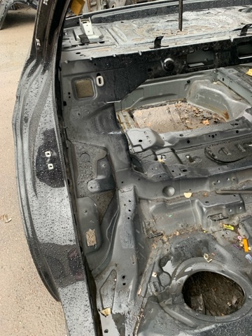 Крило праве заднє A2126300421 MERCEDES