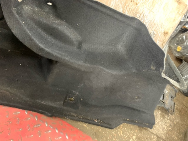 Облицювання багажного відсіку, ліве A21269013419F08 MERCEDES