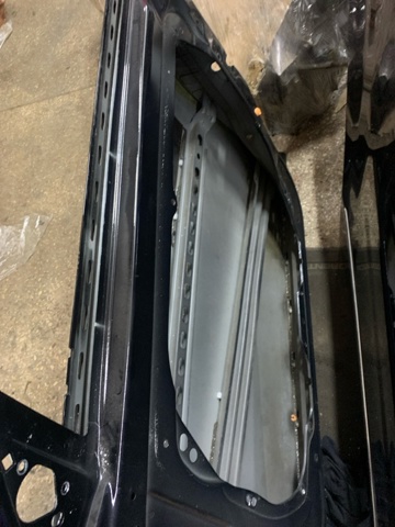 Пасажирські передні двері A2127200205 MERCEDES