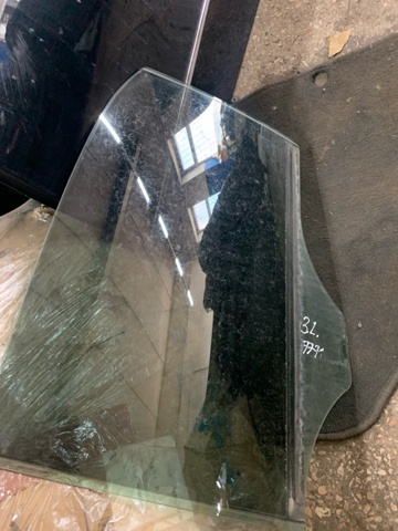 Скло задньої двері лівої A2127350110 MERCEDES
