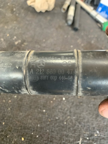 Форсунка омивача фари передньої, правої A2128600047 MERCEDES
