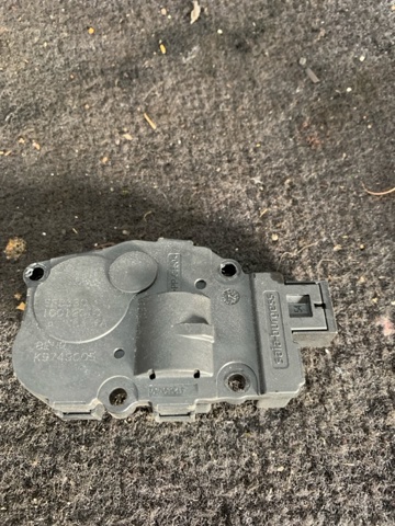 Двигун заслінки печі A2219066900 MERCEDES