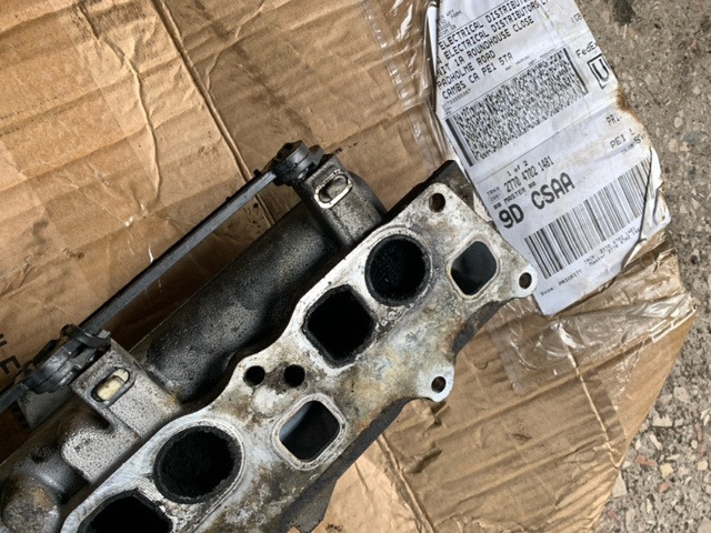 Колектор впускний, правий A6420907737 MERCEDES