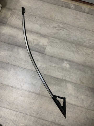 Молдинг передніх правих дверей, верхній GHP950981G MAZDA
