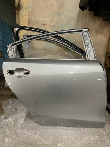 Двері задні, праві GHY17202XB MAZDA