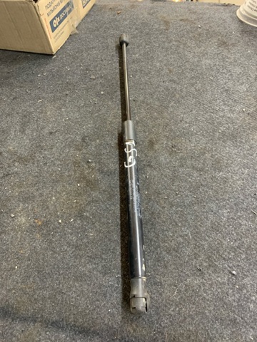 Стійка капота GX7316C826AB JAGUAR
