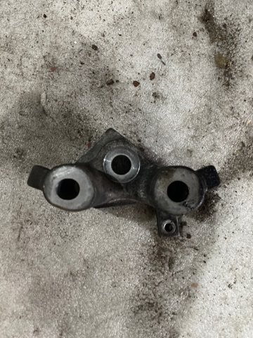 Кронштейн подушки (опори) двигуна, задньої KD6239011 MAZDA